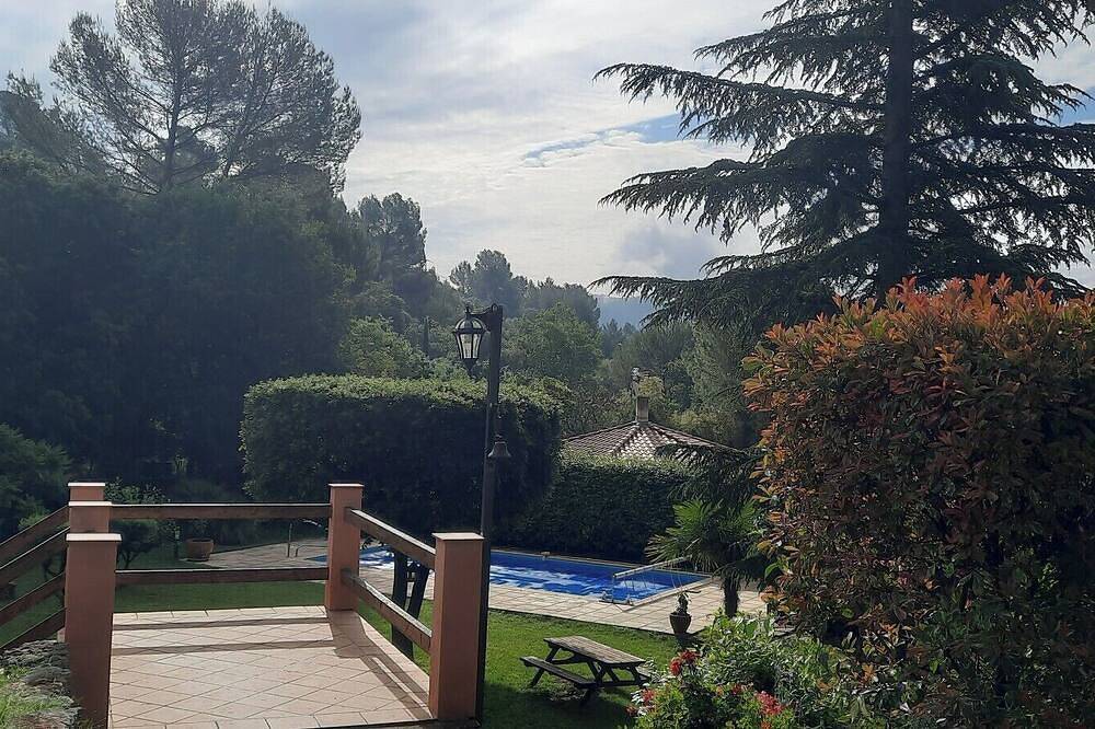Appartement entier, Studio en Provence verte à Bras, le calme absolu in Bras, Région de Brignoles