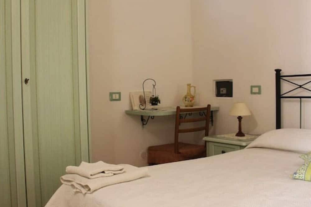 Hibiscus House On The Lemon Trail in Minori, Amalfiküste