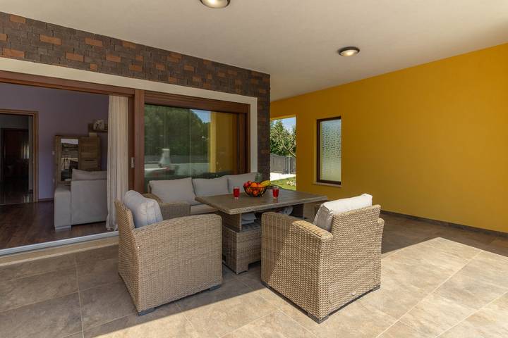 Villa für 6 Personen, mit Pool und Terrasse sowie Garten in Medulin - 4