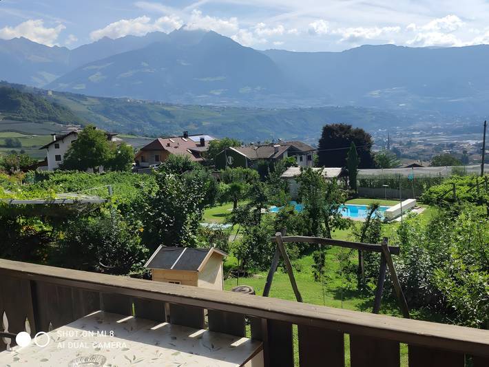 Appartement 'O Sole Mio' avec vue sur la montagne, piscine partagée et Wi-Fi