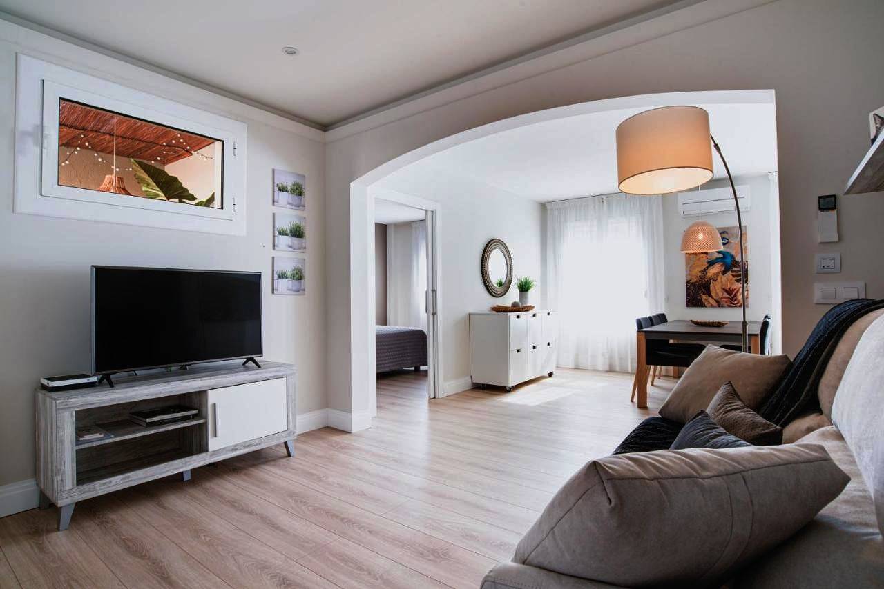 Hotel para 8 personas con terraza in Figueras, Alt Empordà