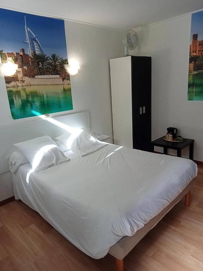 Hôtel pour 2 personnes, avec jardin et vue sur le lac à Étauliers - 3