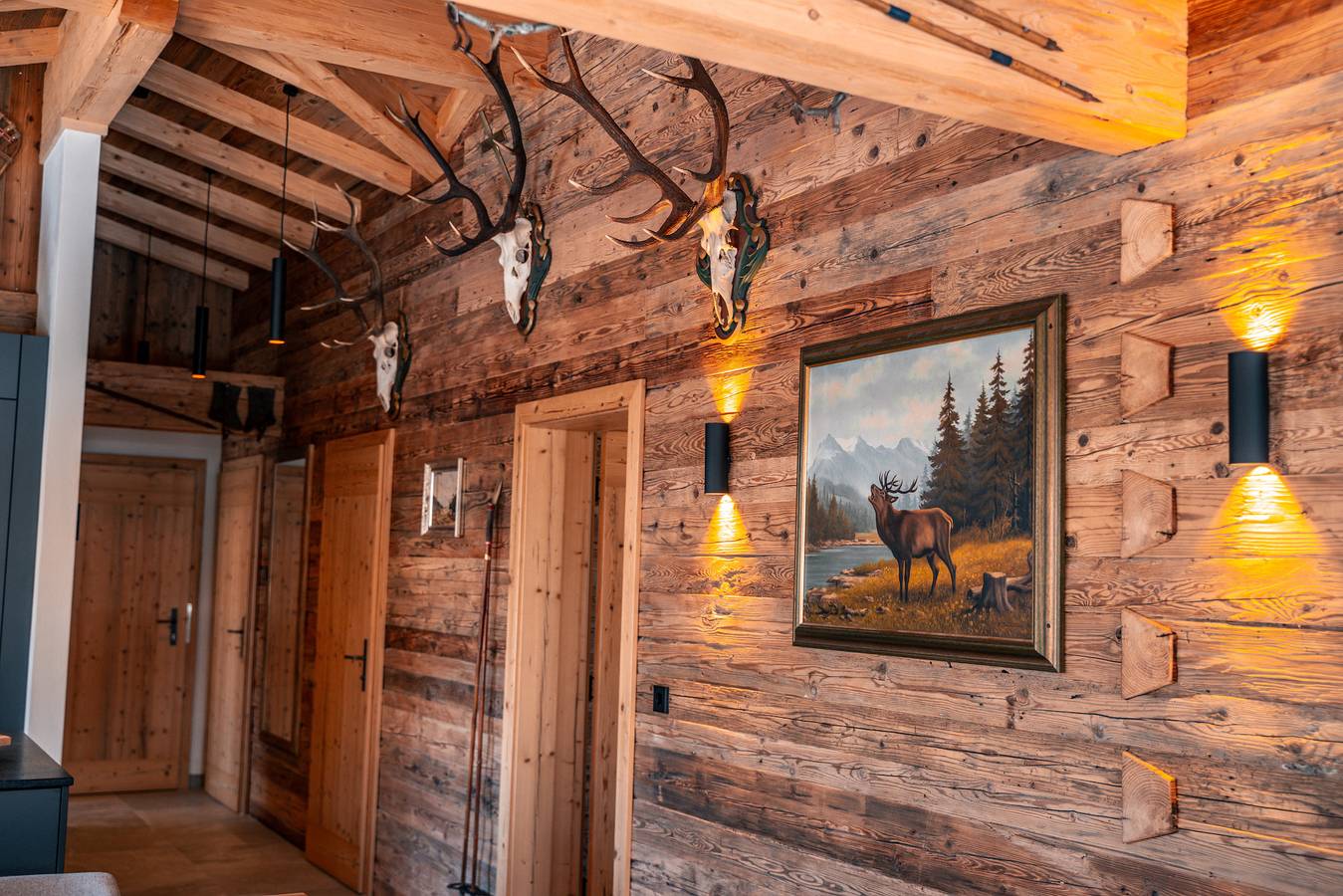 Ganze Wohnung, Chalet Wildruh - Hirschen Suite in Ried im Zillertal, Ski-Optimal Hochzillertal