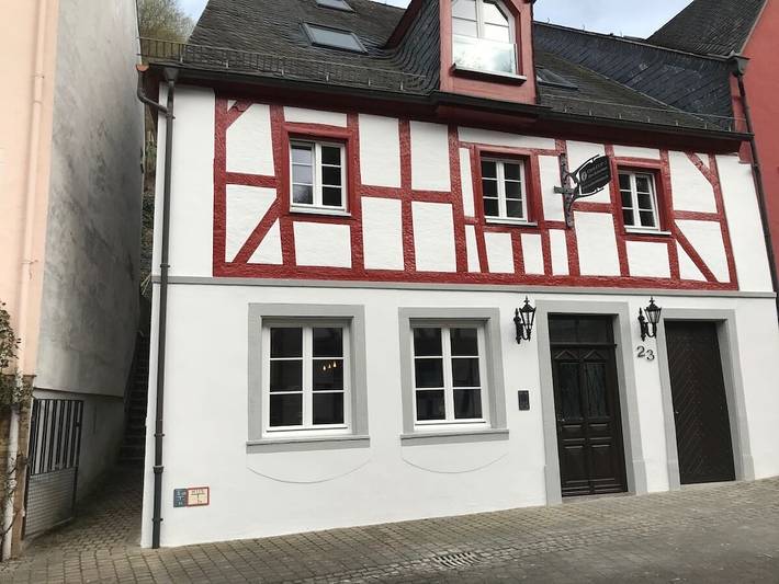 Ferienhaus für 6 Personen, mit Terrasse und Sauna sowie Ausblick in Bernkastel-Kues
