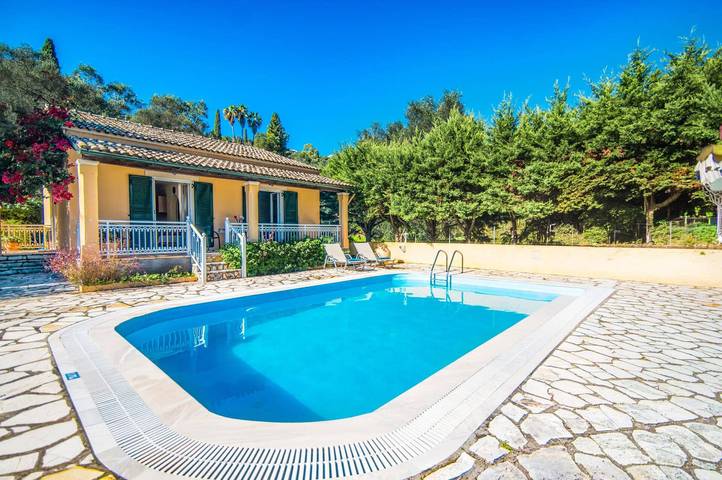 Villa for 4 people in Agios Stefanos (Corfu)