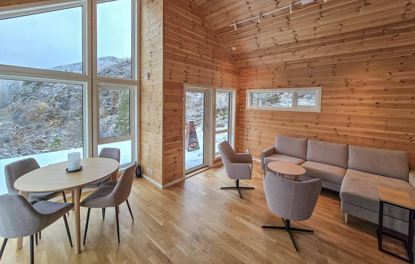 Feriehus for 6 personer med terrasse in Sognefjorden
