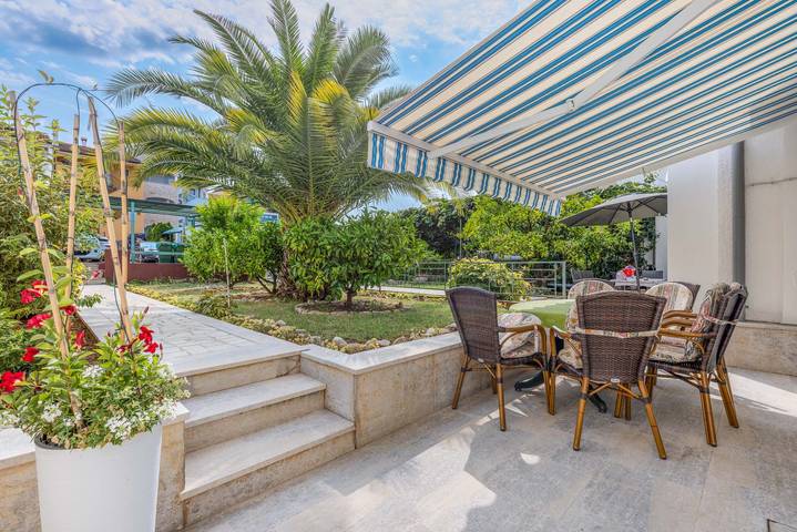 Ferienhaus für 6 Personen, mit Balkon in Poreč