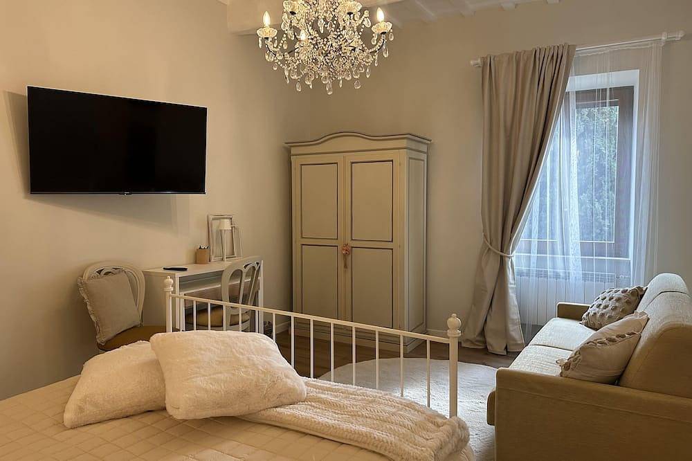 Entire apartment, Harmony Residence in Spello, Perugia Province