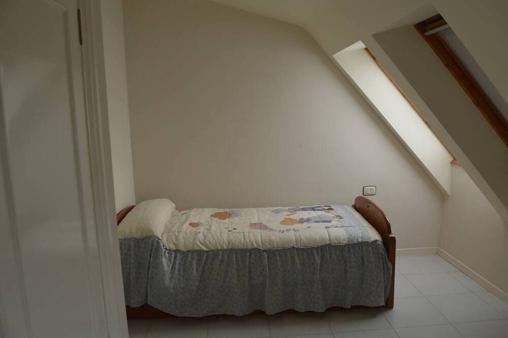 Entire apartment, Beautiful penthouse on the beachfront, in Miño. in Miño, Galician Coast