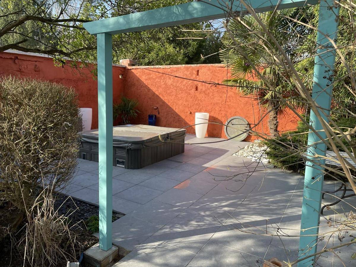 Two-Bedroom House in Pierry, Marne
