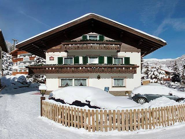 Chambre d’hôte pour 2 personnes, avec balcon et vue à Wolkenstein - 2