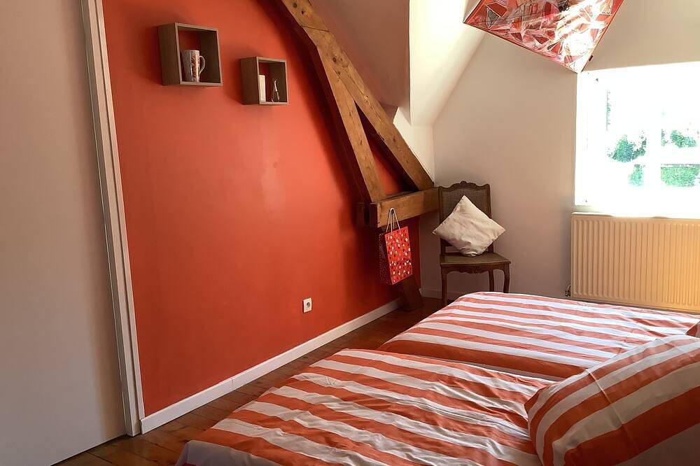Studio with private bathroom and picnic area in Abbeville (Somme), Región de Abbeville