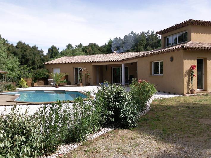 Chambre d’hôte pour 2 personnes, avec jardin et piscine, animaux acceptés