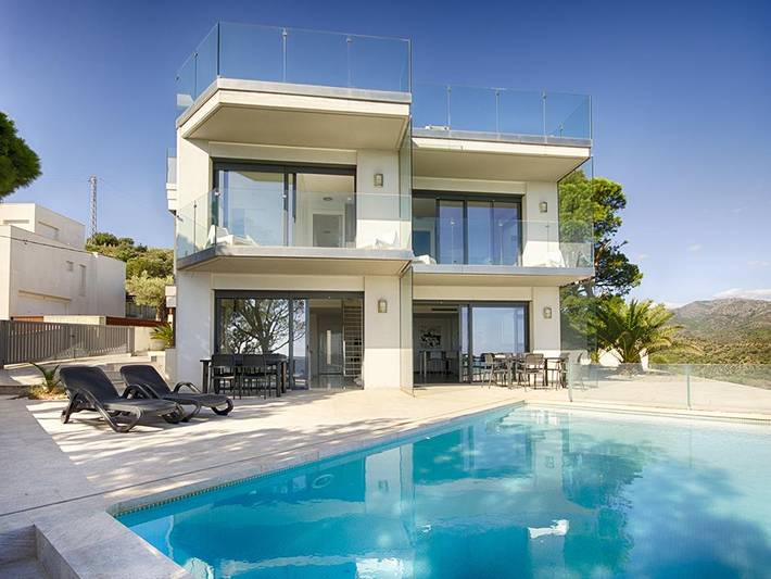 Ferienhaus für 6 Personen, mit Terrasse und Garten sowie Pool in Llanca