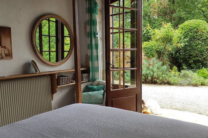 Location de vacances pour 8 personnes, avec Terrasse et Jardin à Le Buisson-de-Cadouin - 2