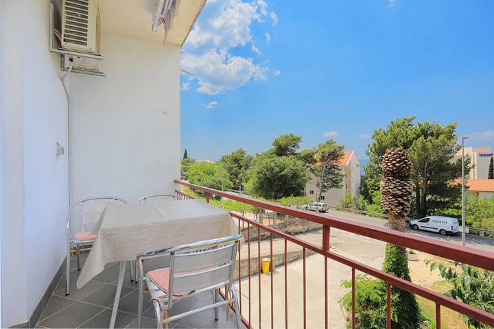 Ferienwohnung für 3 Personen, mit Balkon/Terrasse in Tucepi