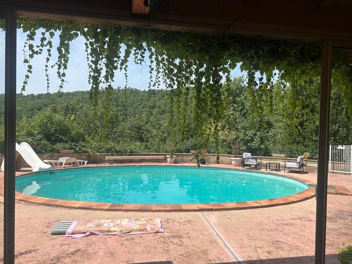 Location de vacances pour 6 personnes, avec vue ainsi que terrasse et piscine à Gras - 2