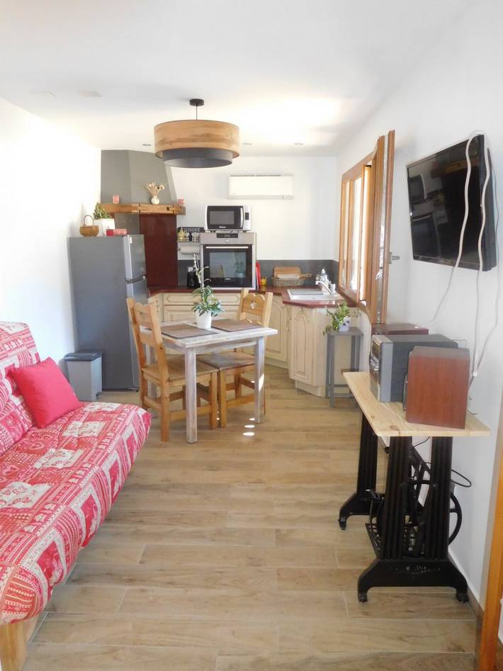 Gîte pour 2 personnes, avec jardin ainsi que jacuzzi et terrasse dans les Pyrénées-Orientales - 2