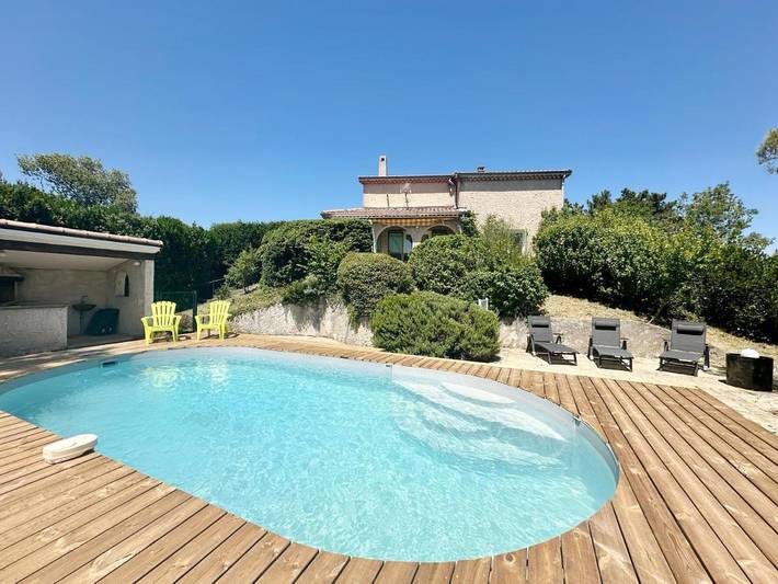 Villa pour 6 personnes, avec vue et terrasse ainsi que piscine et jardin - 1