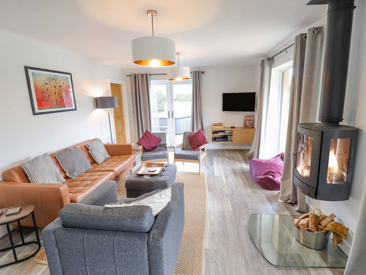 Lily-pad Lodge in Thorpe on the Hill, Lincolnshire