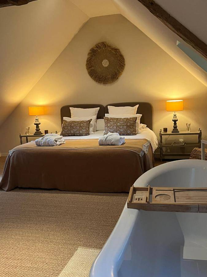 Chambre d’hôte pour 4 personnes, avec vue ainsi que jardin et piscine dans la Somme - 2