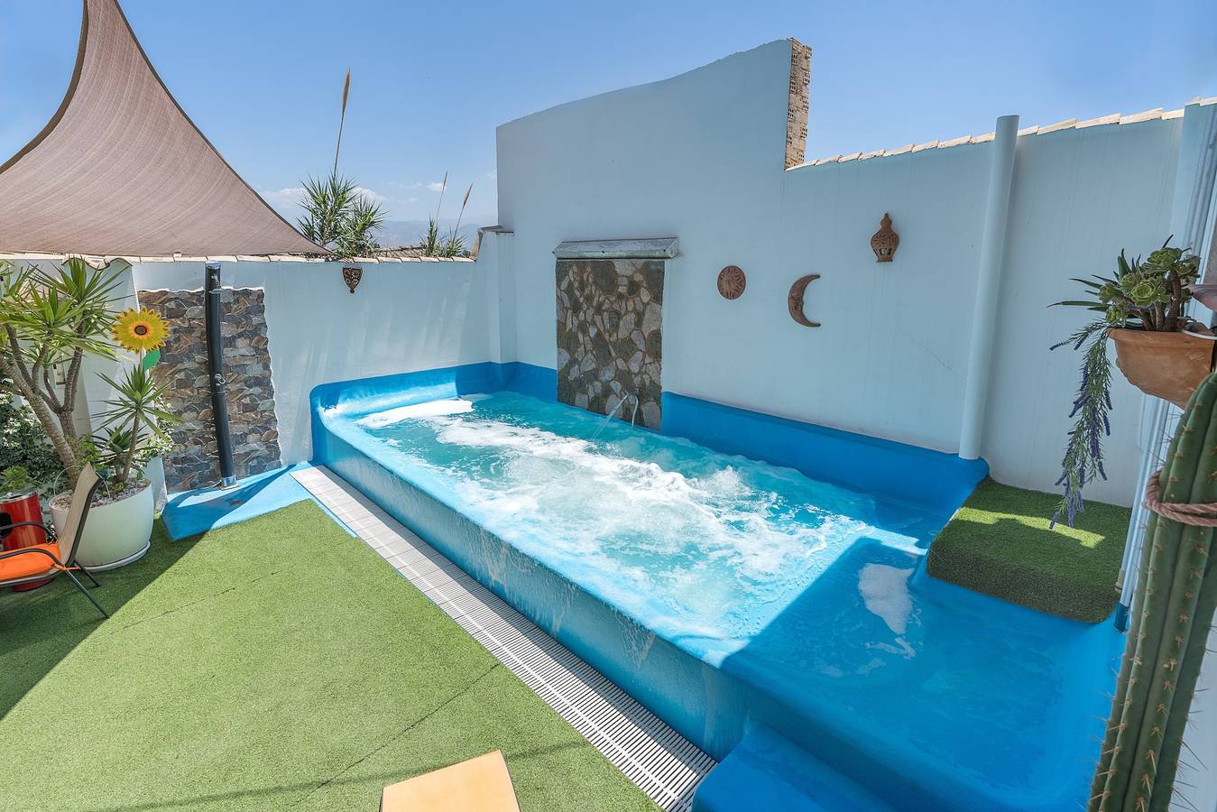 Entire apartment, Apartment 'Con Vistas A La Piscina' with Mountain View, Wi-Fi and Air Conditioning in Ambroz, Vegas del Genil