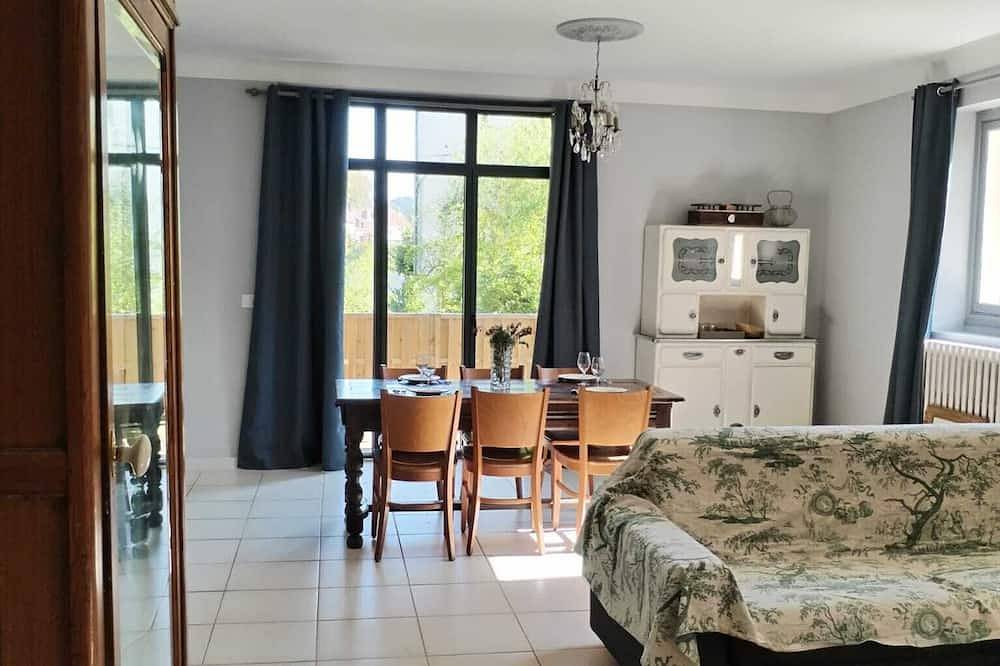 Appartement entier, Gîte \"Belvédère\" une escapade romantique en en bordure du Loing. in Nemours, Seine-et-Marne