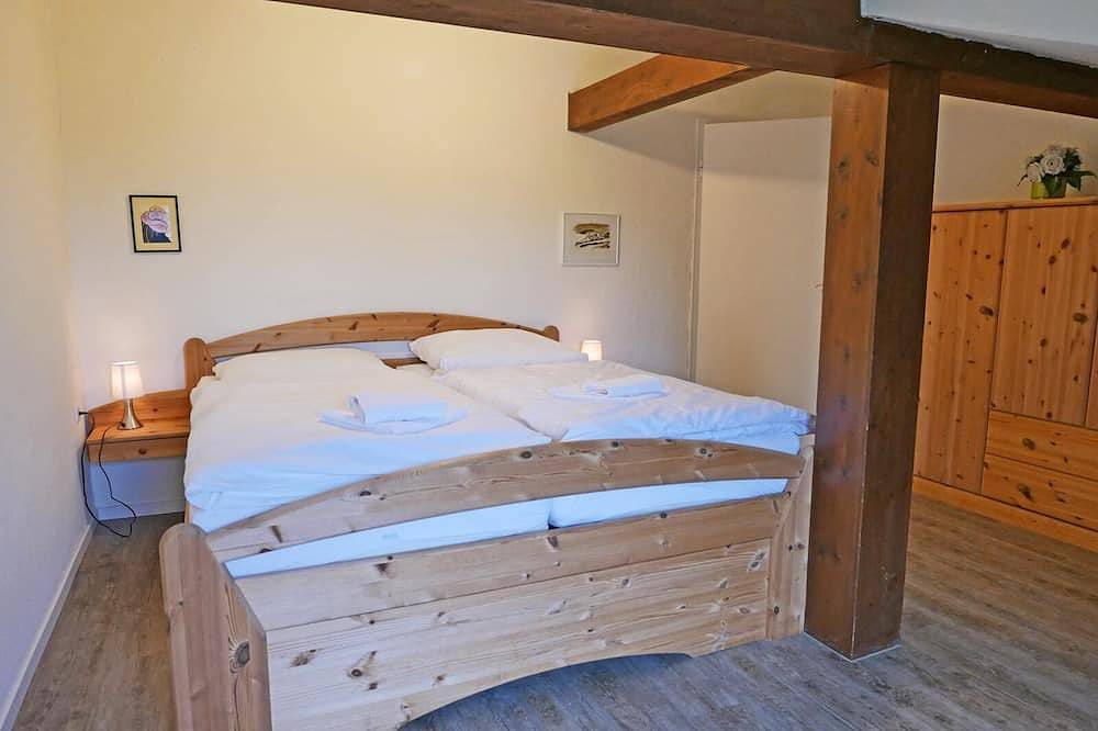 Ganze Wohnung, Nur 400m von der Schlei entfernt, befindet sich unsere gemütliche Ferienwohnung \"Schleimuschel\" im 1. Og eines charmanten Zweifamilienhauses mit einer geschmackvollen Ausstattung und einem Garten, für tolles Urlaubsfeeling in Kopperby, Kappeln