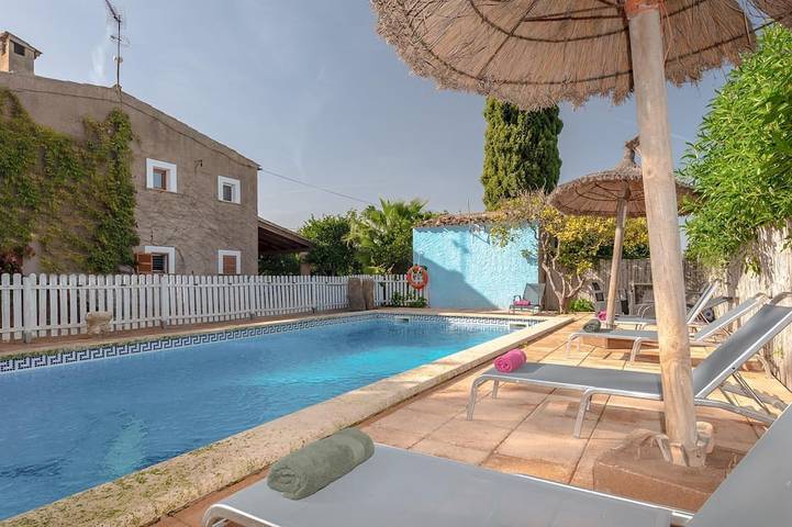 Villa for 12 people, with garden and pool as well as balcony - 1