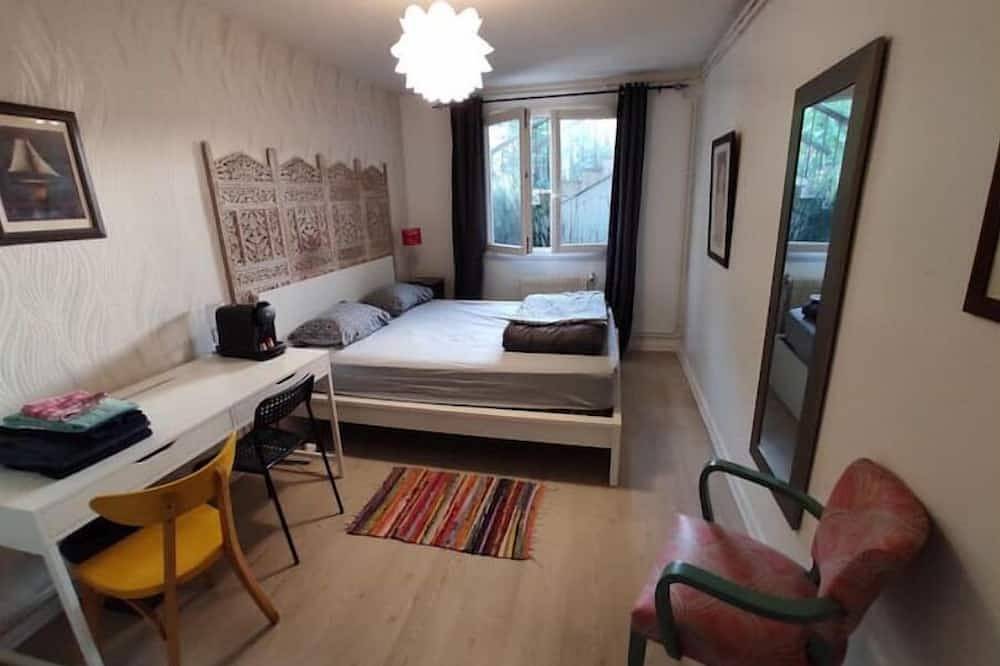 Entire apartment, Zen Room/Little Italy/Ocean in Mérignac, Bordeaux region