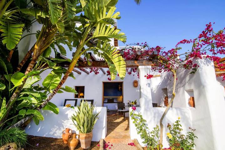 Casa rural para 3 personas, con sauna y jacuzzi además de jardín y piscina, Se admiten mascotas en Ibiza - 2