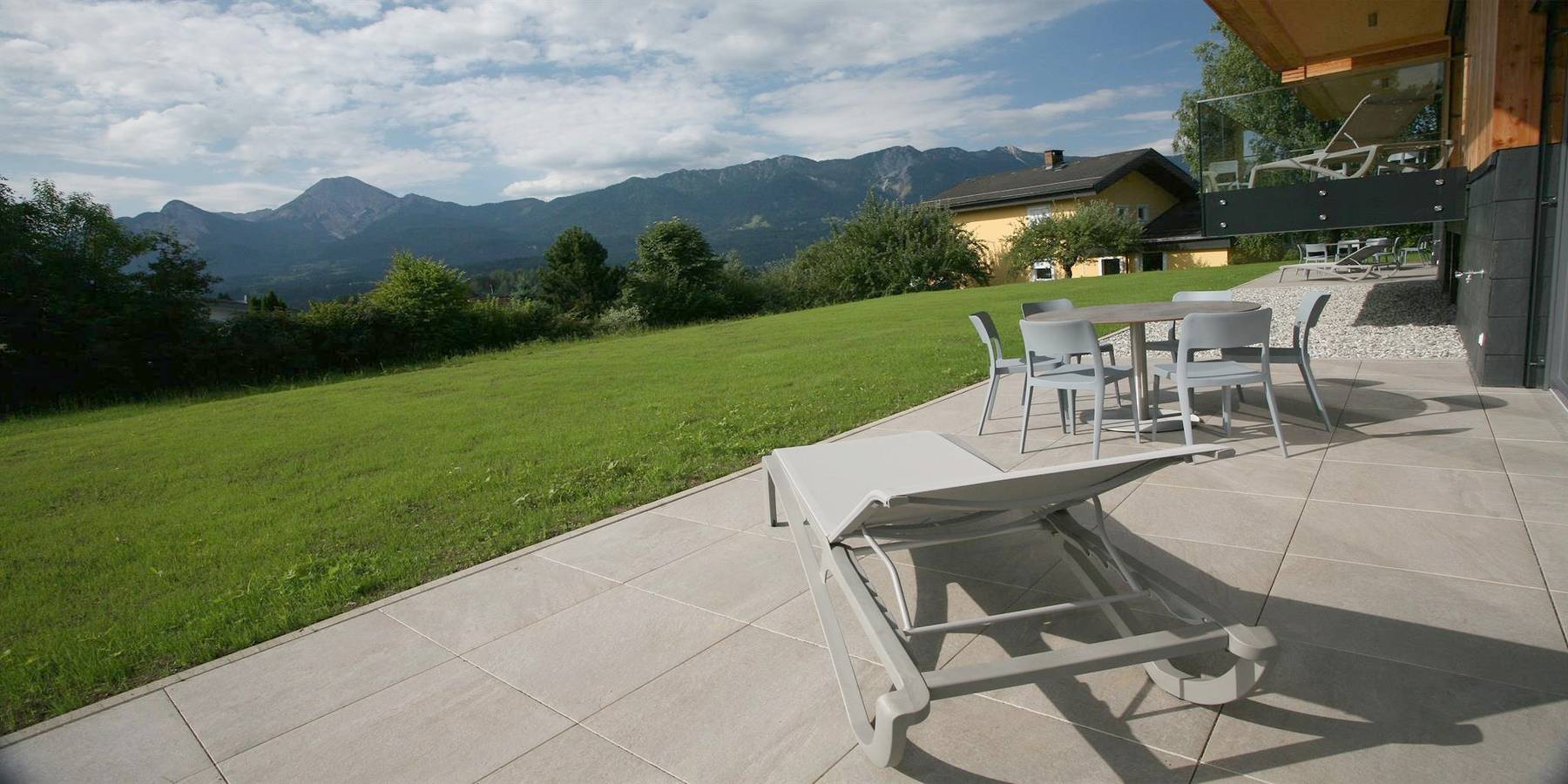 Ganze Ferienwohnung, Design Gartenapartment in Karawanken und Bachergebirge, Villach