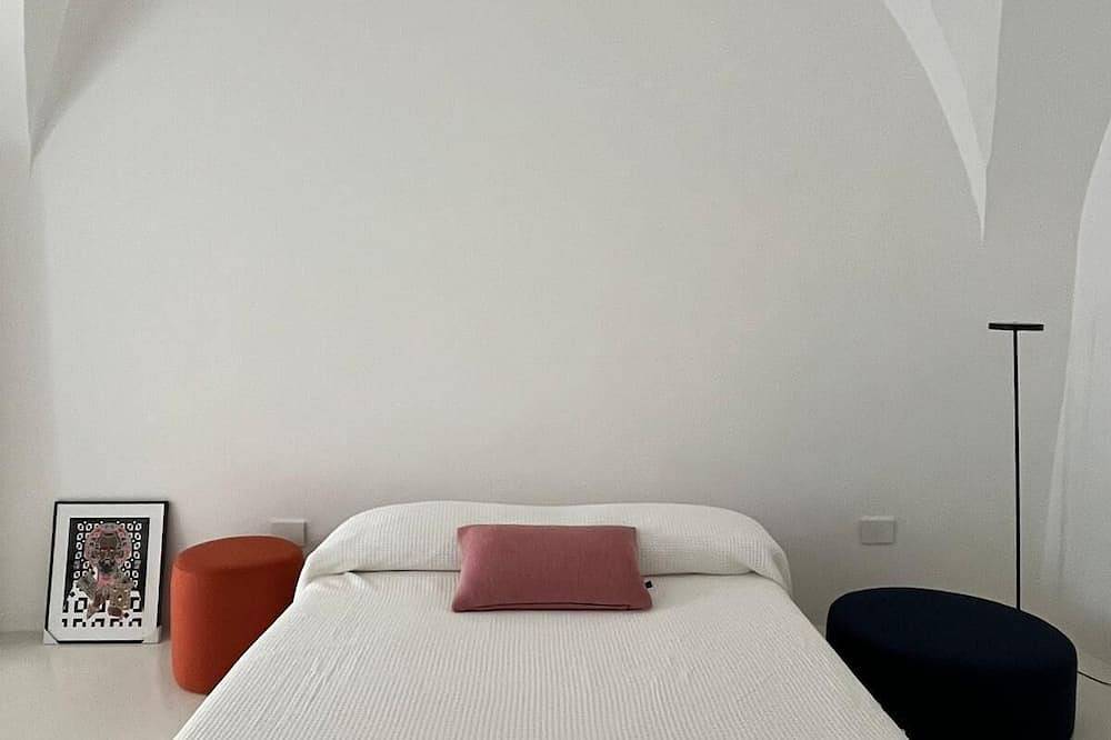 Entire apartment, House on three levels in the historic center, in the center of the Itria Valley. in Putignano, Bari Province