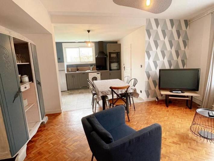 Location de vacances pour 5 personnes, avec terrasse et jardin à Couffy