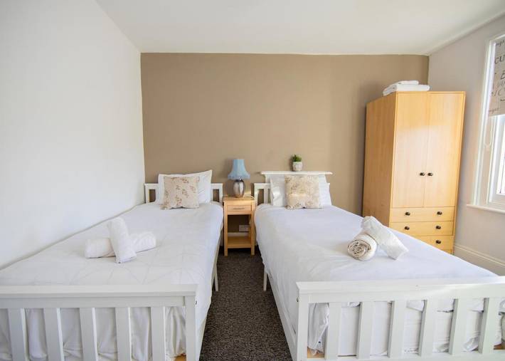 Location de vacances pour 10 personnes, avec jardin dans Ely - 2