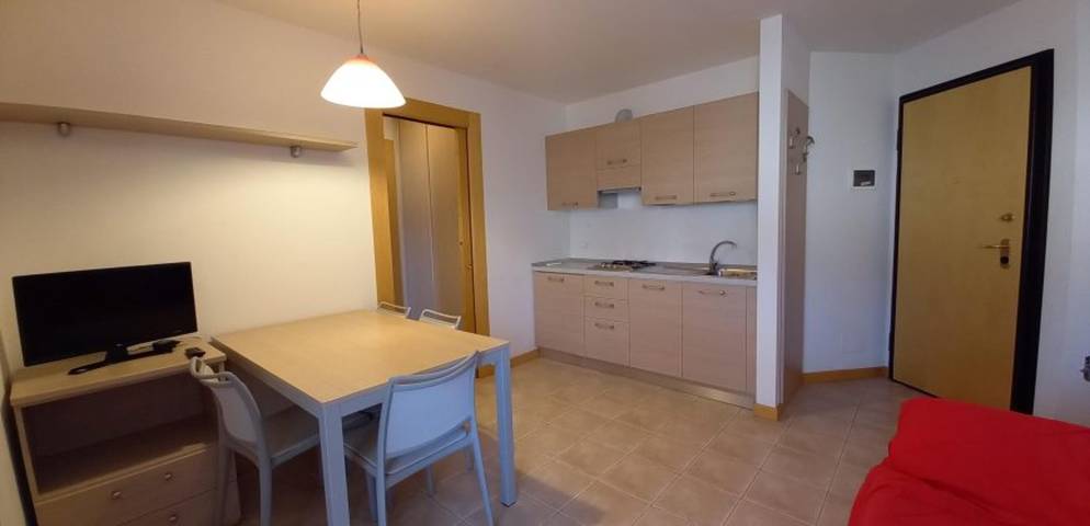 Appartamento intero, Appartamento familiare per vacanze con balcone in Family Beach, Grado