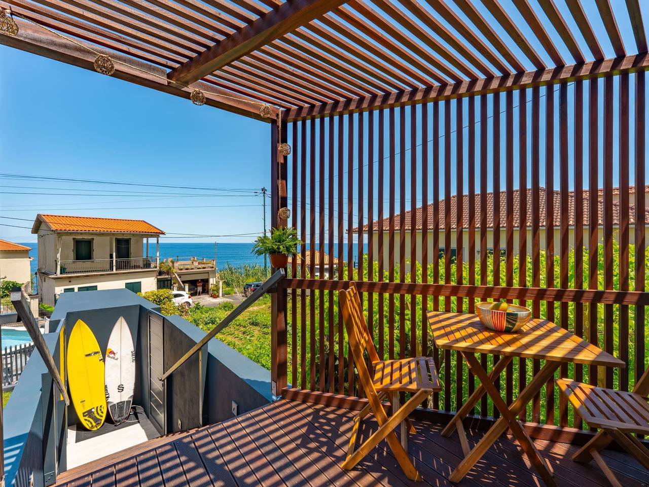 Modernes Studio, Terrasse mit Meerblick und Zugang zur Brandung in São Vicente (Madeira), Madeira