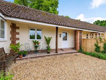 Cottage for 4 People in Stroud, The Cotswolds, Photo 1