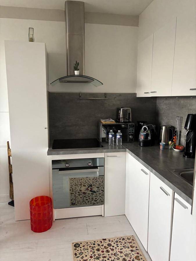 Gîte pour 2 personnes, avec vue et terrasse, animaux acceptés dans Les Rosaires - 3