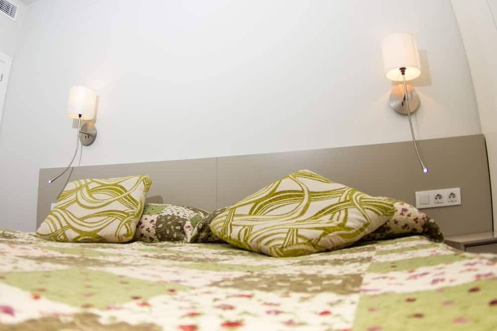 Entire apartment, Quiet apartment close to the Town Hall sq in Valencia City Centre, Valencia
