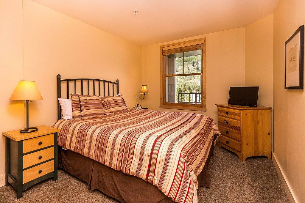 Ganze Wohnung, River Run Condo, Kingsize-Bett, Blick auf die Berge, Kostenloses Wlan in Arapahoe Basin