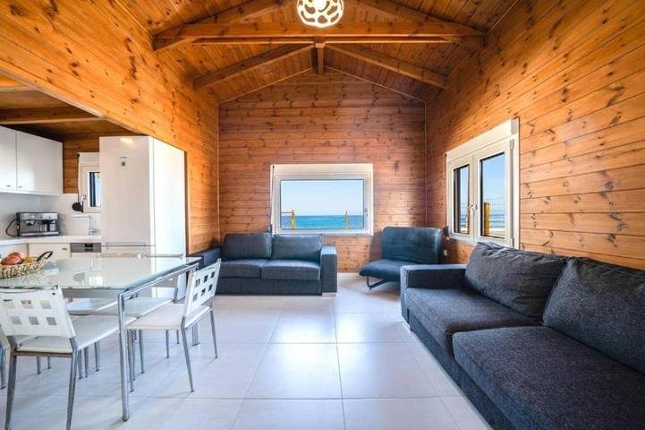 Gîte pour 4 personnes, avec terrasse et vue dans Milatos Beach