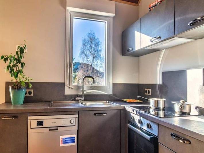 Gîte pour 4 personnes, avec terrasse ainsi que piscine et jardin, animaux acceptés à La Canourgue - 3