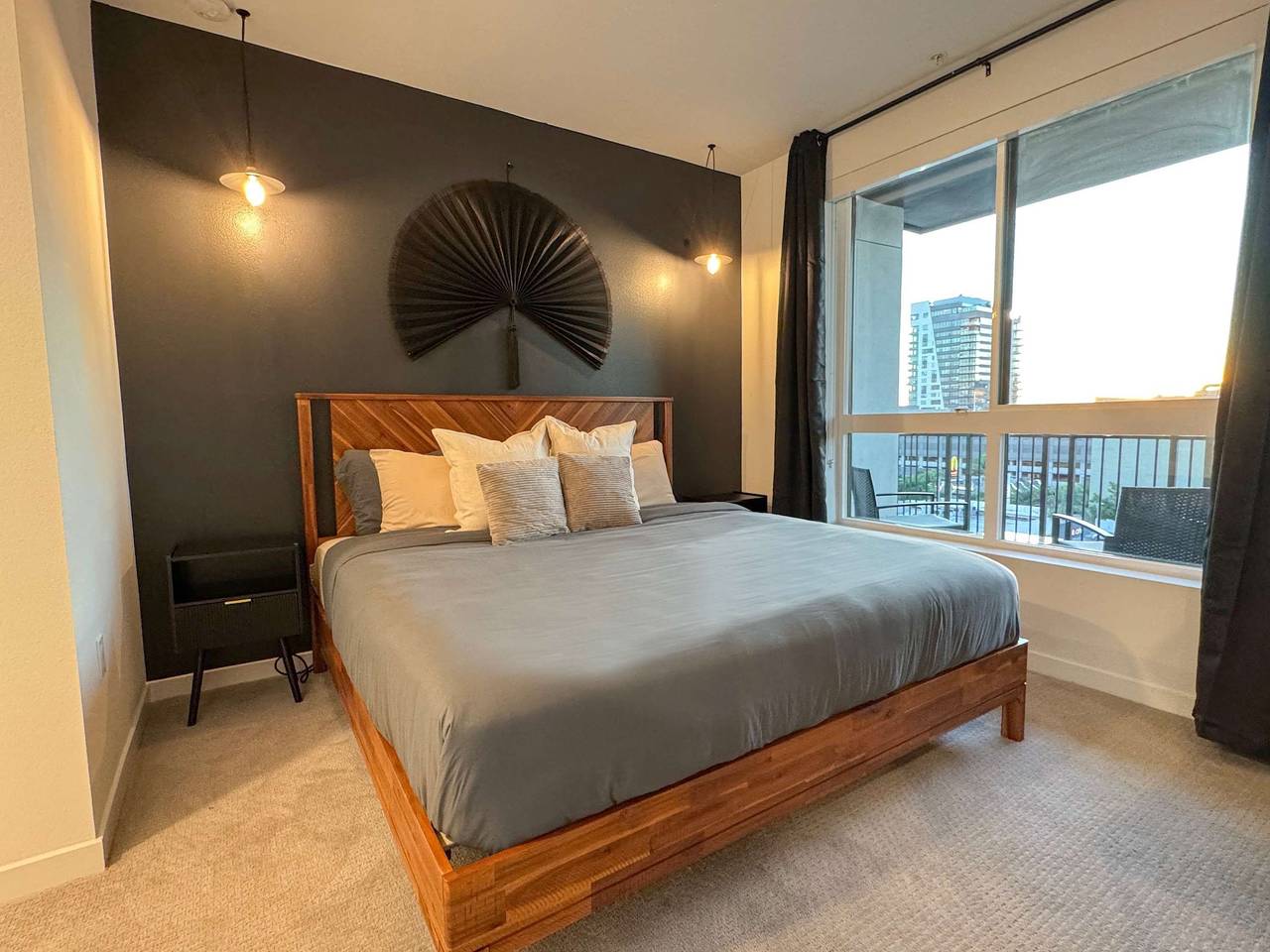 Entire apartment, Sunny Home in Mid-Hollywood  Pool   Free Parking  in Hollywood, Los Angeles