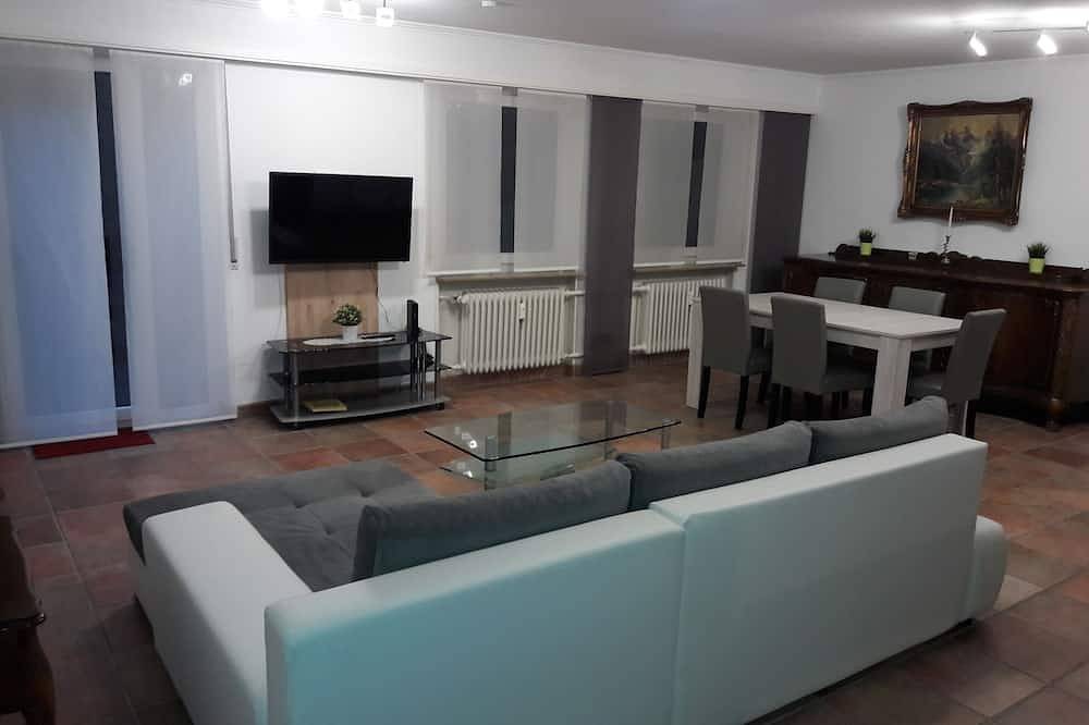 Ganze Wohnung, Ferienwohnung in Zentrumnähe in Saarbrücken, Saargau