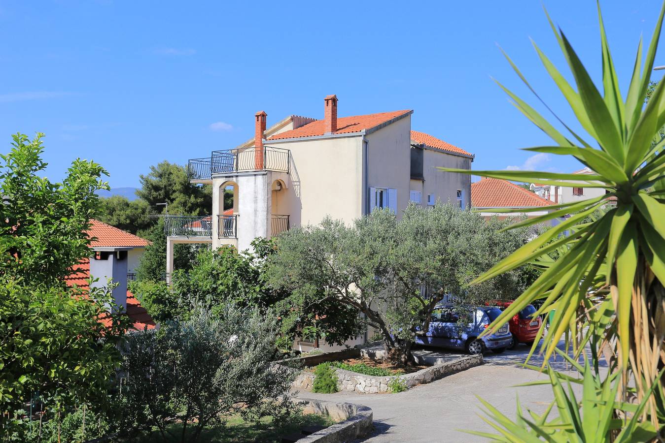 Entire apartment, Two bedroom apartment with terrace and sea view Okrug Gornji, Čiovo A-19762-a in Okrug Gornji, Ciovo
