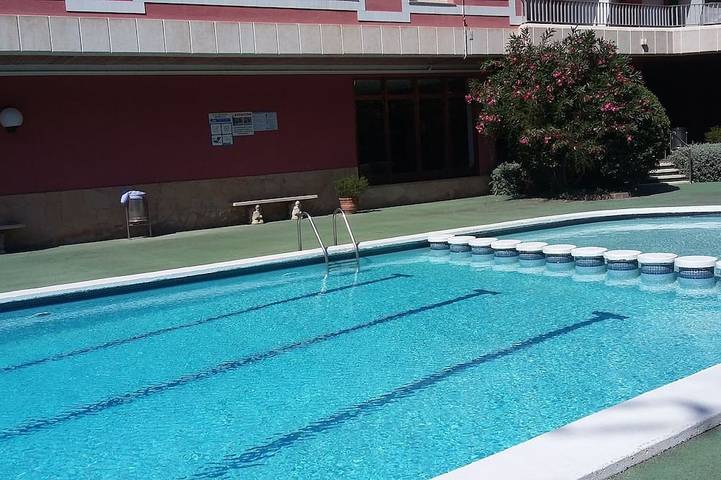 Ferienwohnung für 4 Personen, mit Garten und Pool sowie Balkon in Lloret de Mar