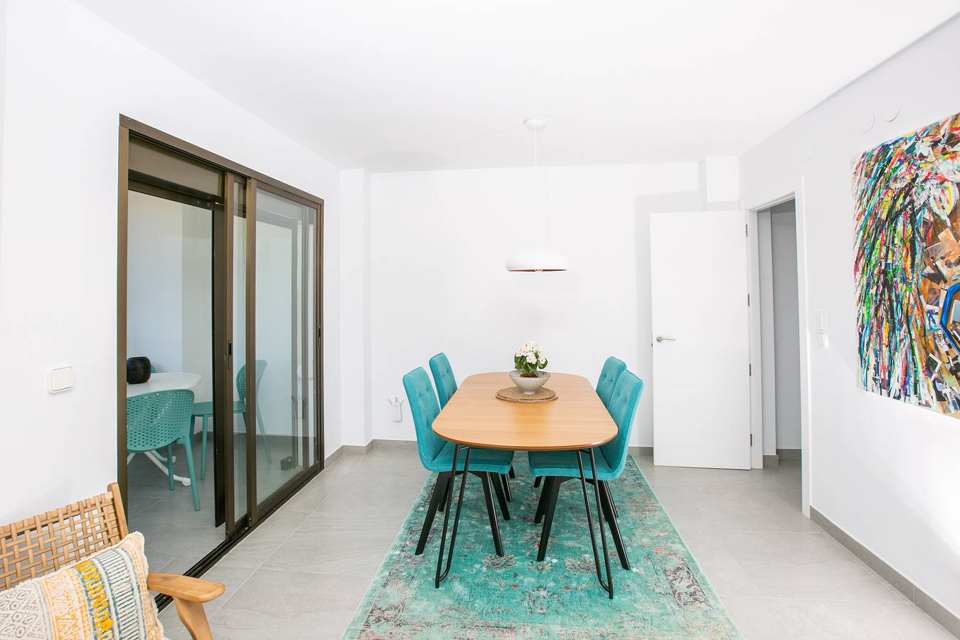 Apartamento entero, Apartamento 'Tamarinda' con piscina compartida, Wi-Fi y aire acondicionado in Playa del Arenal, Jávea