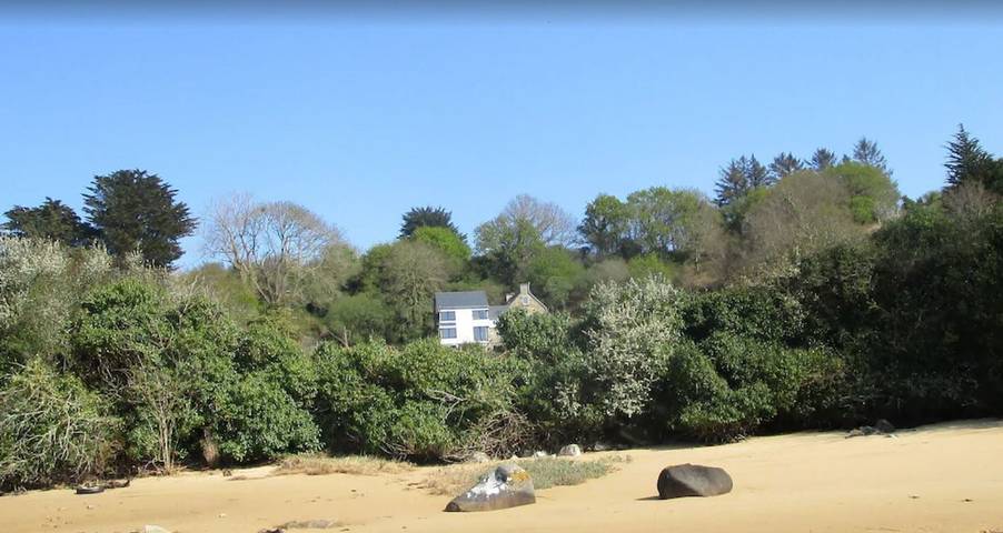 Gîte pour 5 personnes, avec terrasse et jardin à Kerbors - 4