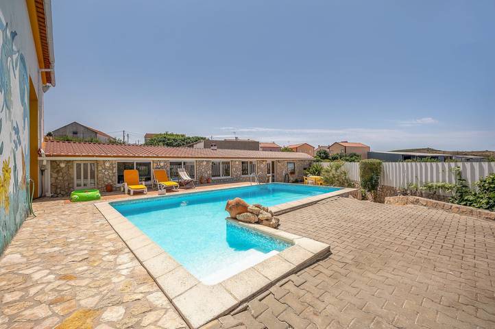 Casa de vacaciones para 3 personas, con piscina además de terraza y jardín en Lisboa y alrededores